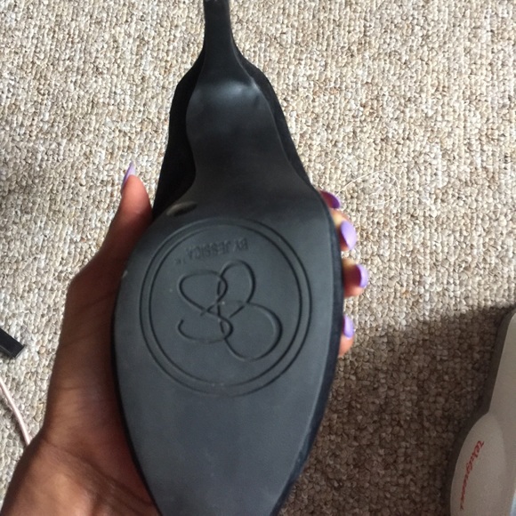 Jessica Simpson black high heels - Picture 4 of 4